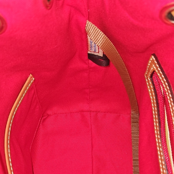 Dooney And Bourke Saffiano Drawstring Crossbody, Nwt - Picture 5 of 16